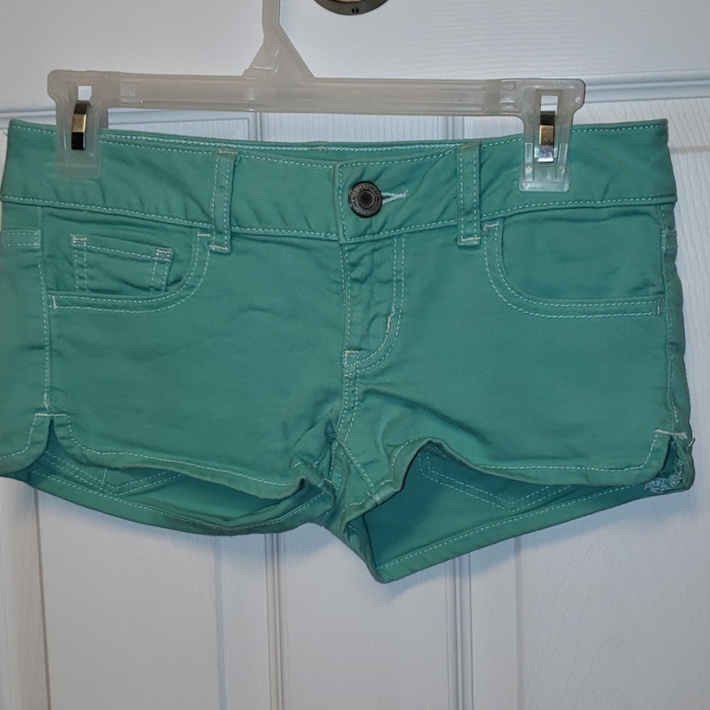 American eagle shorts no stains worn once